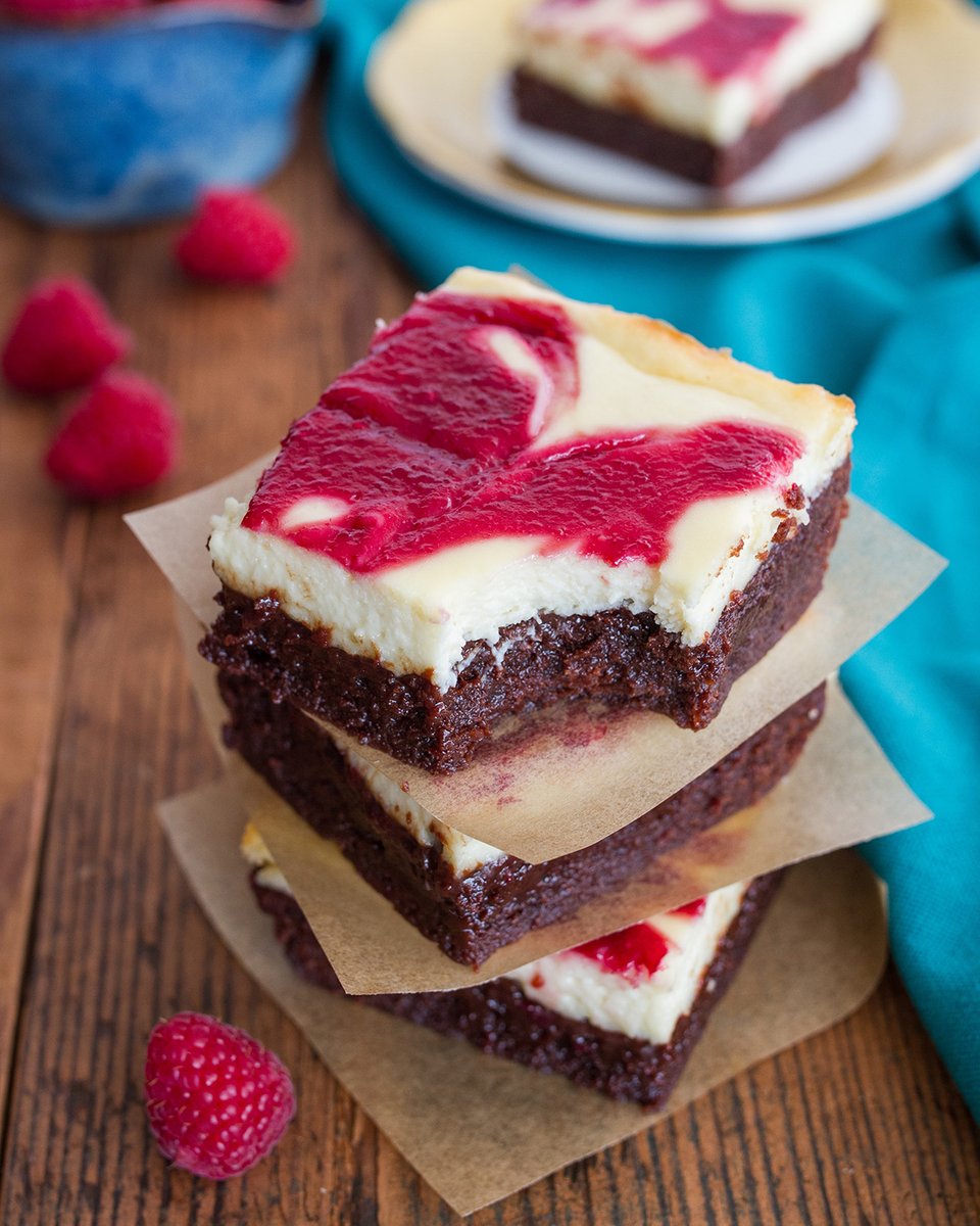 oregonberries's tweet photo. Cheesecake + Brownies in one dessert? Yes, please! 😋 These ultimate treats feature tangy raspberry-swirled cheesecake layered over a rich fudge brownie. Oregon Raspberries pack extra flavor and you can use fresh or frozen in this recipe!

https://t.co/ofaTl86wTz

#oregonberries https://t.co/KNGXlj9Kjo