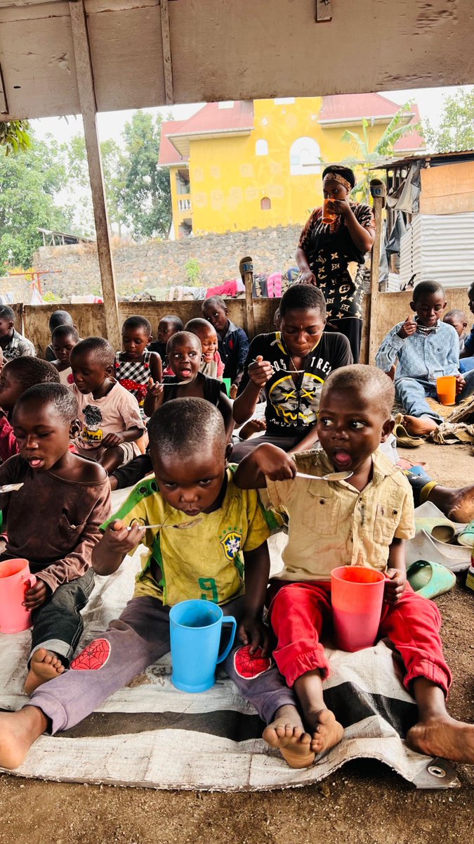 fomubisa's tweet photo. JOUR 2 – Bouillie ultranutritive au Centre Mabadiliko, Mercredi 1er juillet 2026

Dans le cadre du projet « Un avenir lumineux pour les orphelins de Goma – Phase 2 », FOMUBISA ASBL a poursuivi son action sociale au Centre Mabadiliko.  

44 orphelins (21 garçons et 23 filles) ont bénéficié d’une bouillie ultranutritive, préparée avec soin pour renforcer leur santé et leur croissance.  

Cette initiative s’inscrit dans notre mission de solidarité et de bien-être communautaire, en offrant aux enfants les bases d’un avenir plus lumineux et prometteur.  

Merci à tous nos partenaires et soutiens, à l’instar de MUTOTA ONG, qui rendent possible cette action. Ensemble, nous bâtissons des vies meilleures.  

https://t.co/OgPTRDf7ja
fomubisaasbl@gmail.com
FOMUBISA #CentreMabadiliko #UnAvenirLumineux #Solidarité #Nutrition #Orphelins #Nord-Kivu