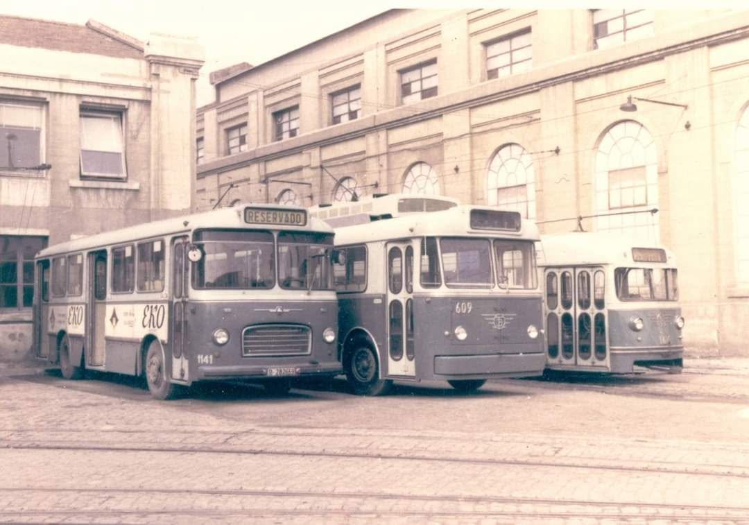 MuseuTransport's tweet photo. Bus, troleibús i tramvia a les antigues cotxeres de Sarrià. https://t.co/q2vGT3R40i
