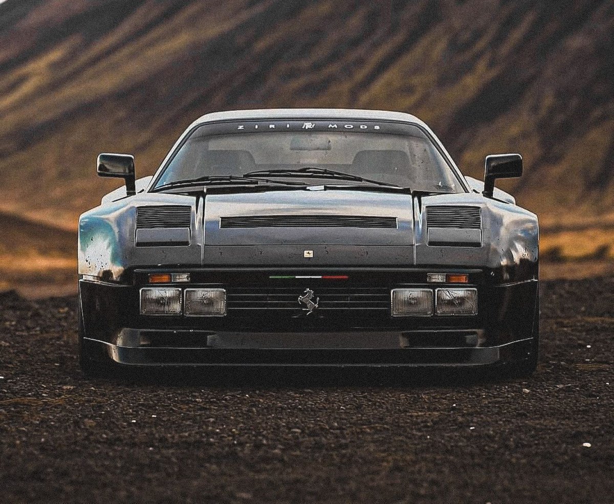 Retromania4ever's tweet photo. ✅⬜🟥 1984 #Ferrari 288 GTO https://t.co/48Ks6O4w56