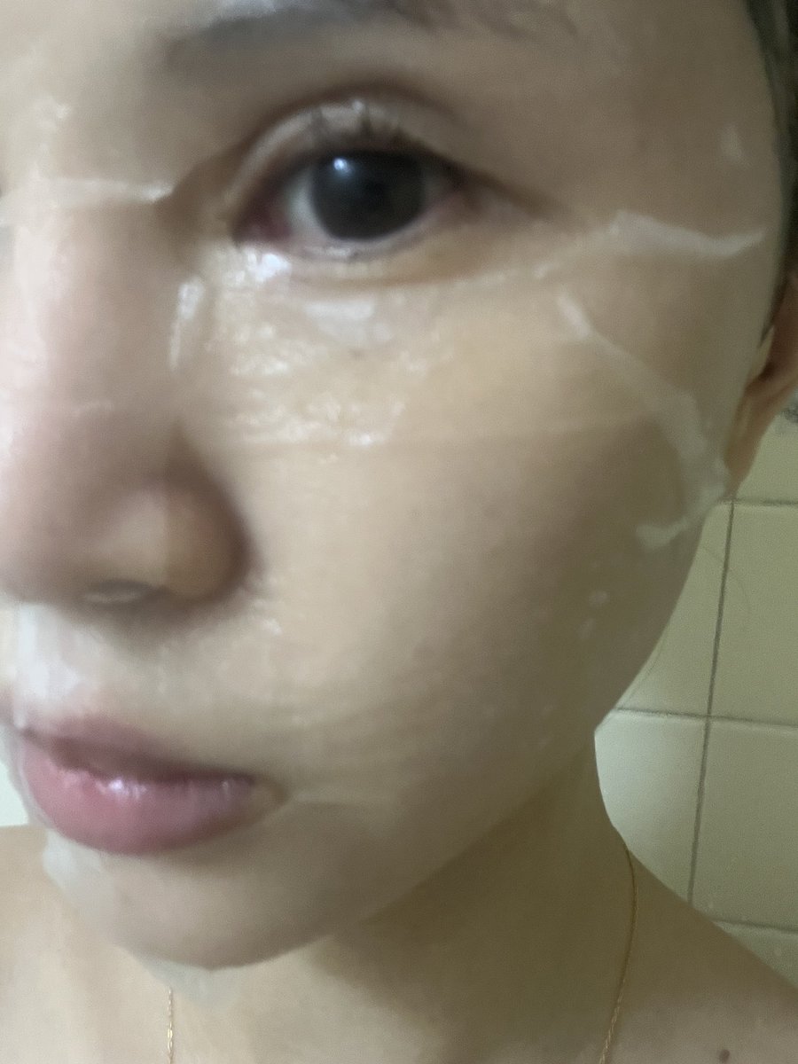 palasaito's tweet photo. 重視の乾燥肌です。DA EFFECTのマスクをお試し✨ひんやりして赤みがスッと落ち着く！みずみずしく潤ってもっちり肌になるから、毎日のサンケアにリピしたい🤍
#PR #DAEFFECT #アフターサンケア #赤み #鎮静パック #クーリングマスク https://t.co/wNnt6IOcNL