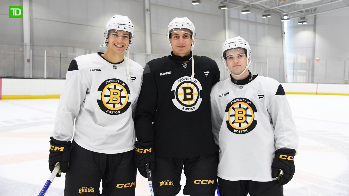 NHLBruins's tweet photo. Had to grab some group shots 📸

#BruinsDevCamp https://t.co/zkYDGSvfwW