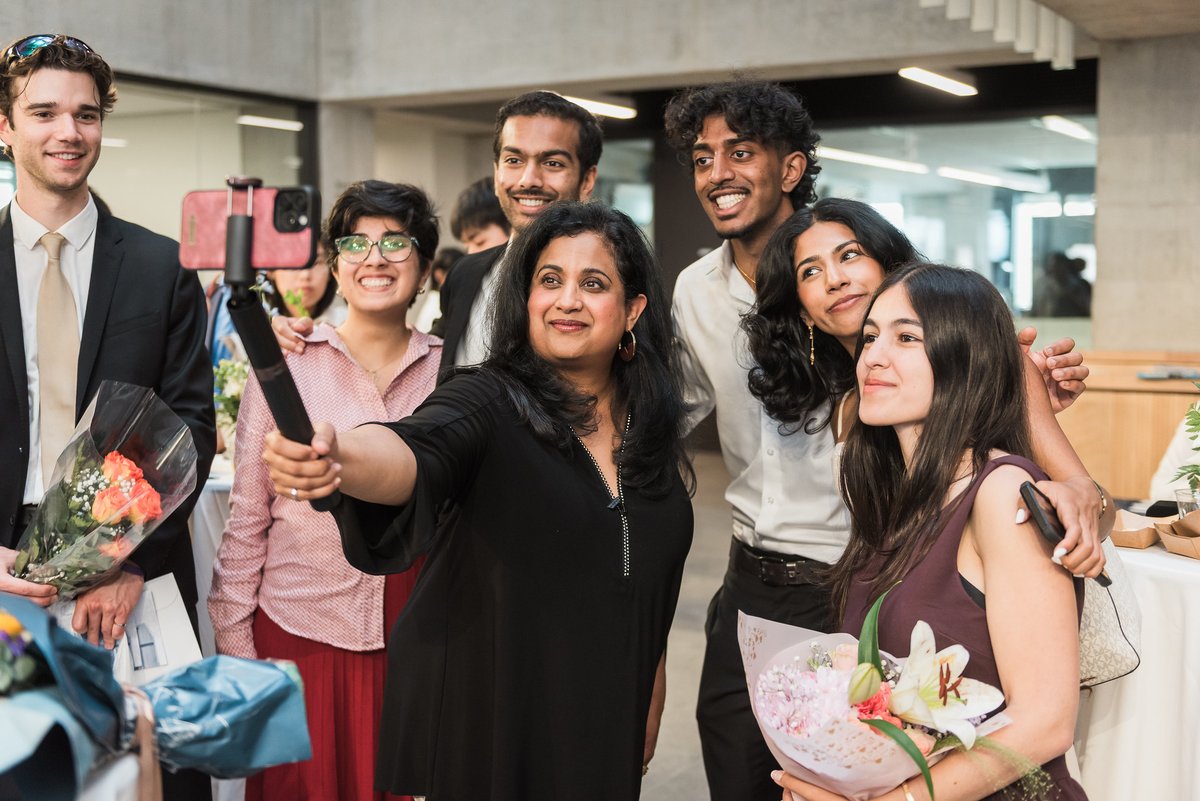 eceuoft's tweet photo. 🎓 Congrats to the ECE Class of 2026!

Graduates, families, faculty, and staff gathered at the ECE Convocation Reception to celebrate years of hard work, achievement, and community.

We can’t wait to see what’s next for our newest alumni. 🎉

🔗https://t.co/sgqLks8vQN https://t.co/Aasne0bwRY