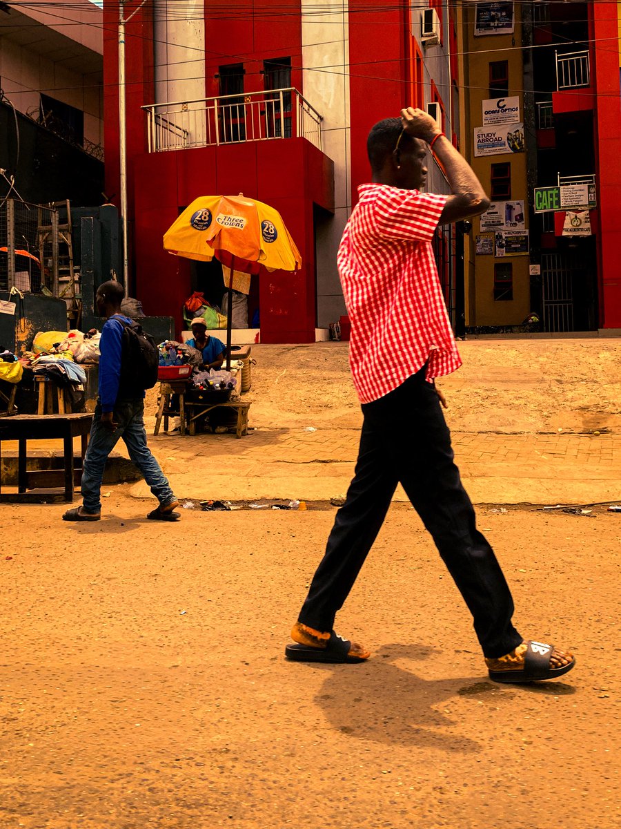 humphreyvisuals's tweet photo. The streets never stop telling stories.

One person walks to work.
Another waits for the next customer.
Different journeys. Same city. https://t.co/9Z55hjjv1V