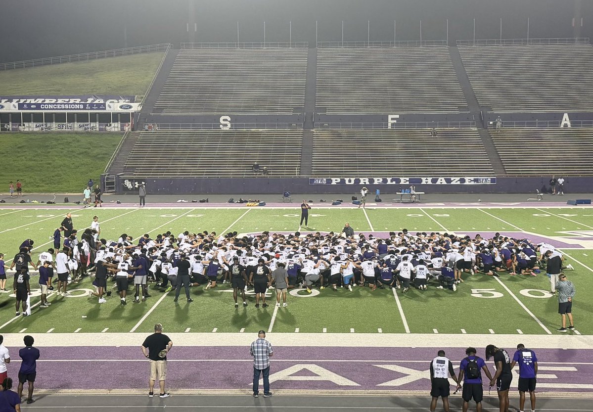 CoachCarthel's tweet photo. THANK YOU, @SFA_Football Campers!

I want to thank every single athlete, along with their parents, who came out to #CampWithTheChamps! It was an absolute privilege to coach you and a real blessing to pray over each one of you. Best of luck this fall season! #AttitudeOfGratitude🙏 https://t.co/vwA1LSpuot