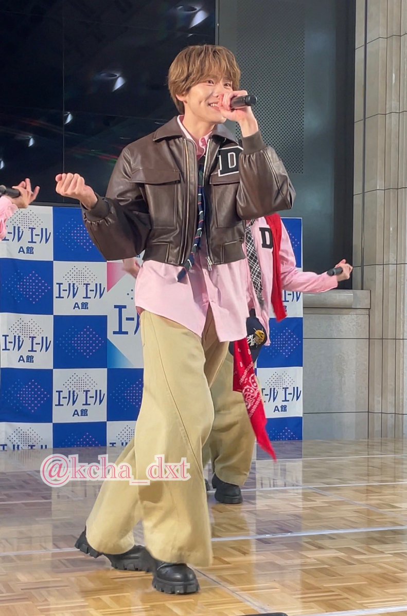 kcha_dxt's tweet photo. なるくんお誕生日おめでとう🎂🎉 https://t.co/sI23H6mmlQ