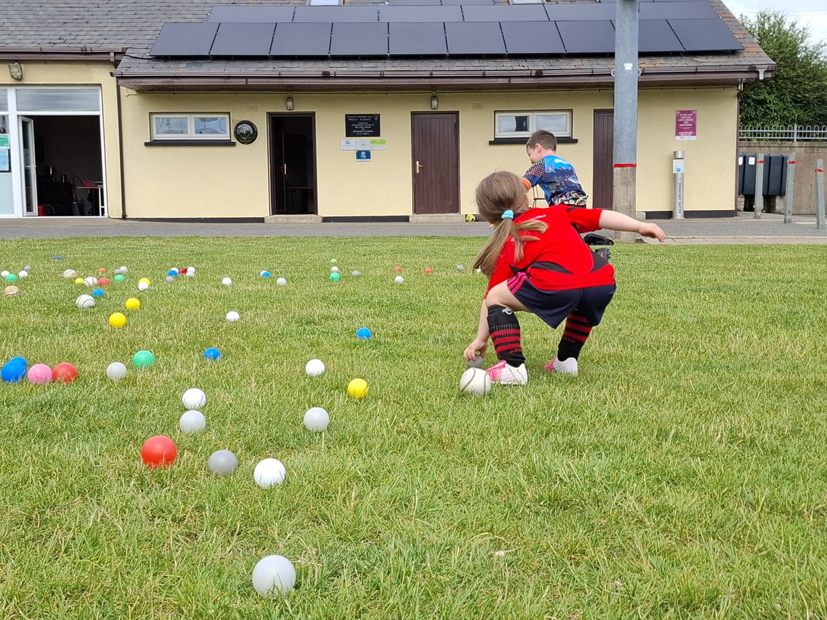 Caz84murphy's tweet photo. What a week! Thanks to everyone who made Oulart-The Ballagh Cúl Camp 2026 such a success. #CúlCamp2026 #KelloggsGAACulCamps #OulartTheBallagh #GAA #Hurling #Camogie #FutureStars #SkillsForLife #WexfordGAA #SummerFun #OneClub 💜💛 https://t.co/VMhRZT0gGJ