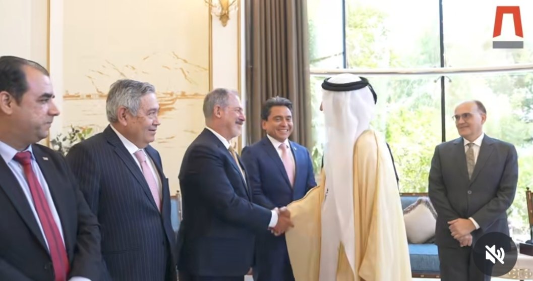 NorCarlosEsCa's tweet photo. La Embajada de Cuba participó en una visita del grupo latinoamericano y caribeño a la Casa Real Al Qasimi, sede del gobierno del Emirato de Ras Al Khaima. El Embajador de #Cuba agradeció las oportunidades que han encontrado una representación de cubanos asentados en esta región https://t.co/gcKPvpW03y