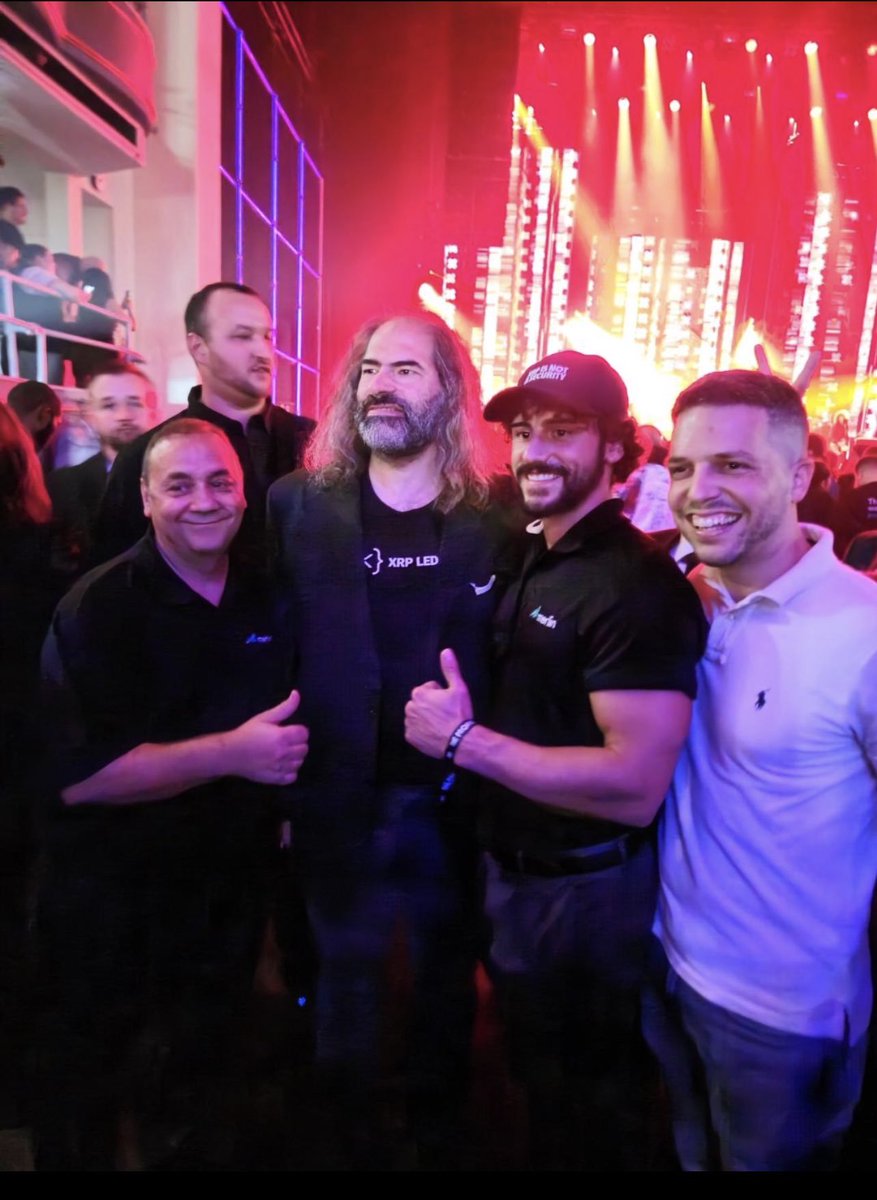 mirzapand's tweet photo. A few of the highlights from XRP NYC 

Proper Party 2023 🎉🥳🎊👏🍾 

@johnnykrypto00 @thebearablebull 
@NodeDefender @JoelKatz @thinkingcrypto @Coachjv_
@AbsGEC https://t.co/1bToIrC3MS