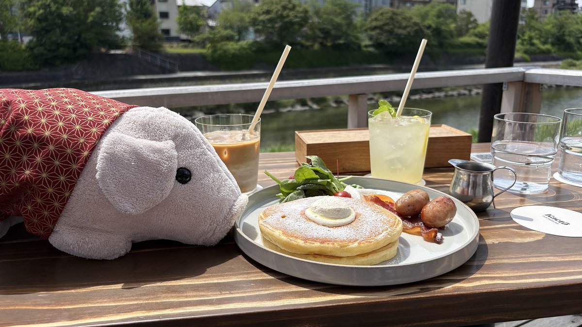 BigPigsCompany's tweet photo. 京都の夏の風物詩である「鴨川納涼床(川床)」での特別なランチタイムと、幻想的な庭園をご紹介します。
#京都観光 #鴨川納涼床 #川床ランチ #Kacto #BSTORE1st #霊源院 #甘茶の庭 #建仁寺 #京都旅行 #インバウンド #KyotoSummer #Kawayuka #ReigeninTemple #ZenGarden
https://t.co/iYgNNDRvMk https://t.co/54axjRrm1H