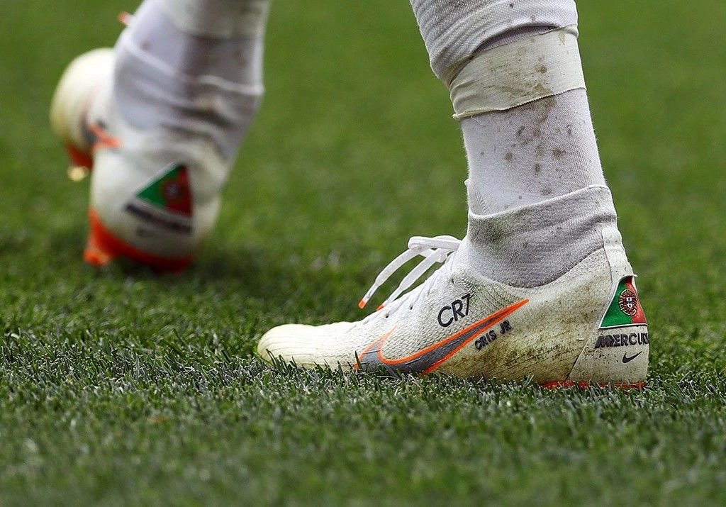 karlessence6002's tweet photo. Last dance?.
#portugal 
#cristiano https://t.co/meHodBUP3S