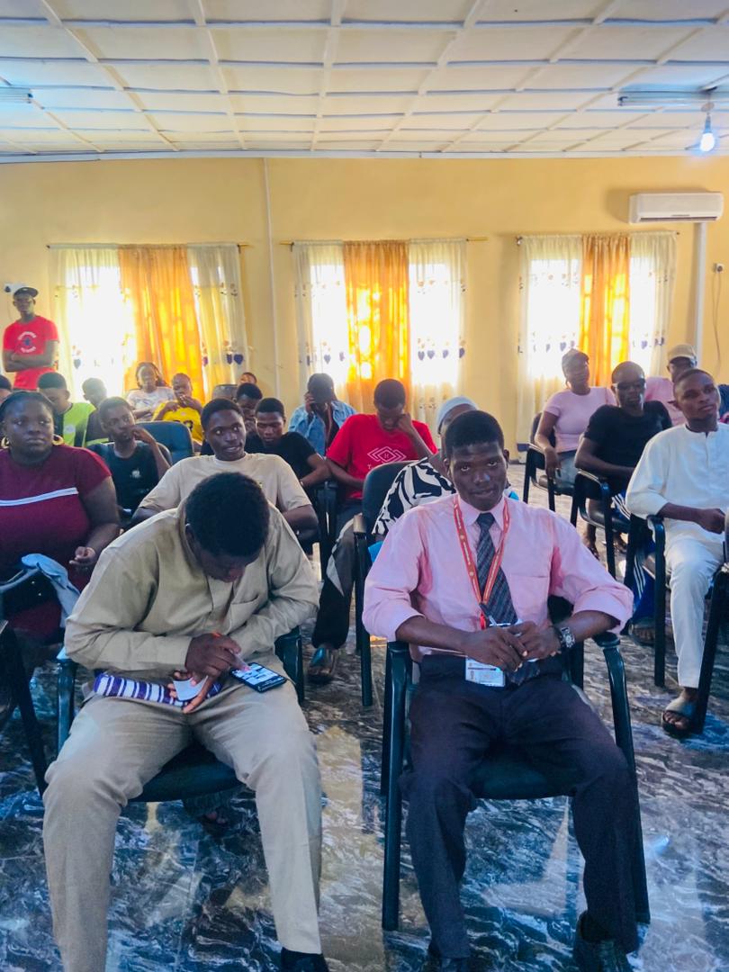 ThompsonDa43945's tweet photo. Earlier today, I joined fellow aspirants at the NRC seminar. It was an enriching convergence of vision, intellect, and statesmanship. The engagement further strengthened my resolve to champion principled leadership and purposeful public communication
@AlBiliamiu @lautechofficial https://t.co/wFC7Wc0hYA