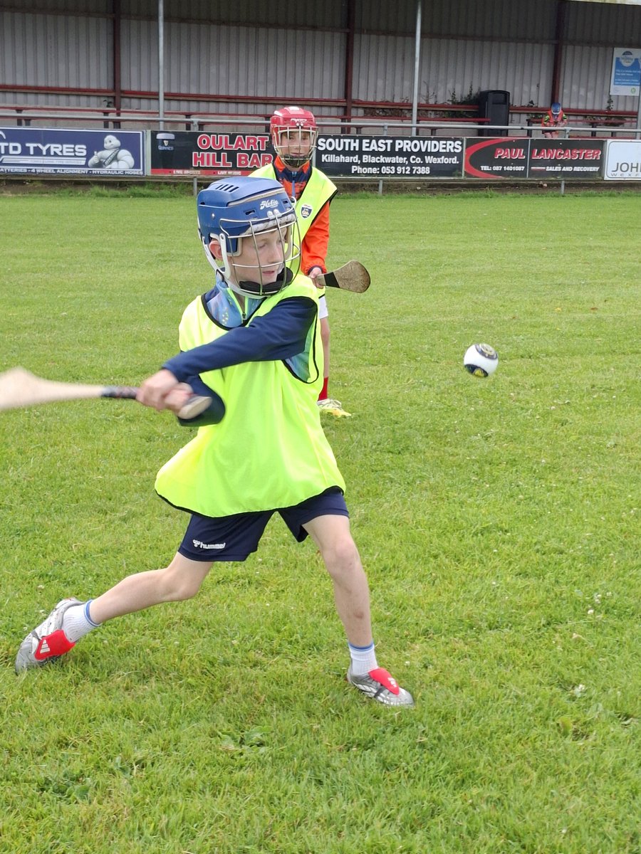 Caz84murphy's tweet photo. What a week! Thanks to everyone who made Oulart-The Ballagh Cúl Camp 2026 such a success. #CúlCamp2026 #KelloggsGAACulCamps #OulartTheBallagh #GAA #Hurling #Camogie #FutureStars #SkillsForLife #WexfordGAA #SummerFun #OneClub 💜💛 https://t.co/VMhRZT0gGJ
