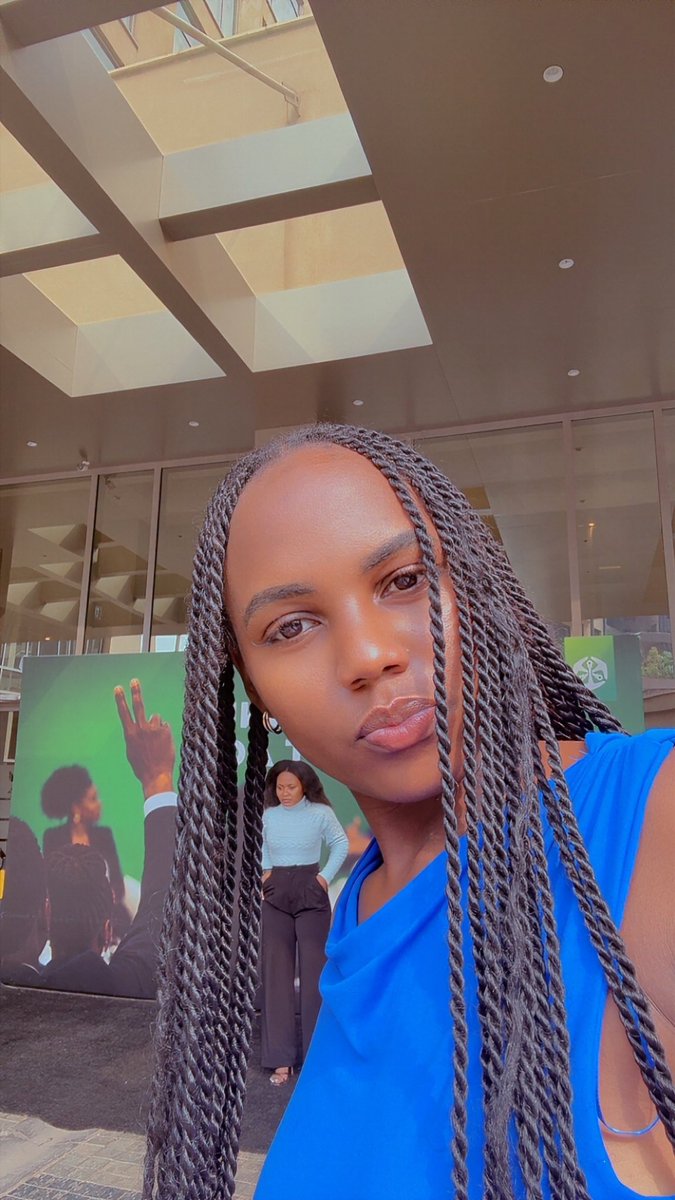 CarolPrim3's tweet photo. Anyone still here to wish me a lovely night?🥹❤️ https://t.co/YSL5sYQ1Qa