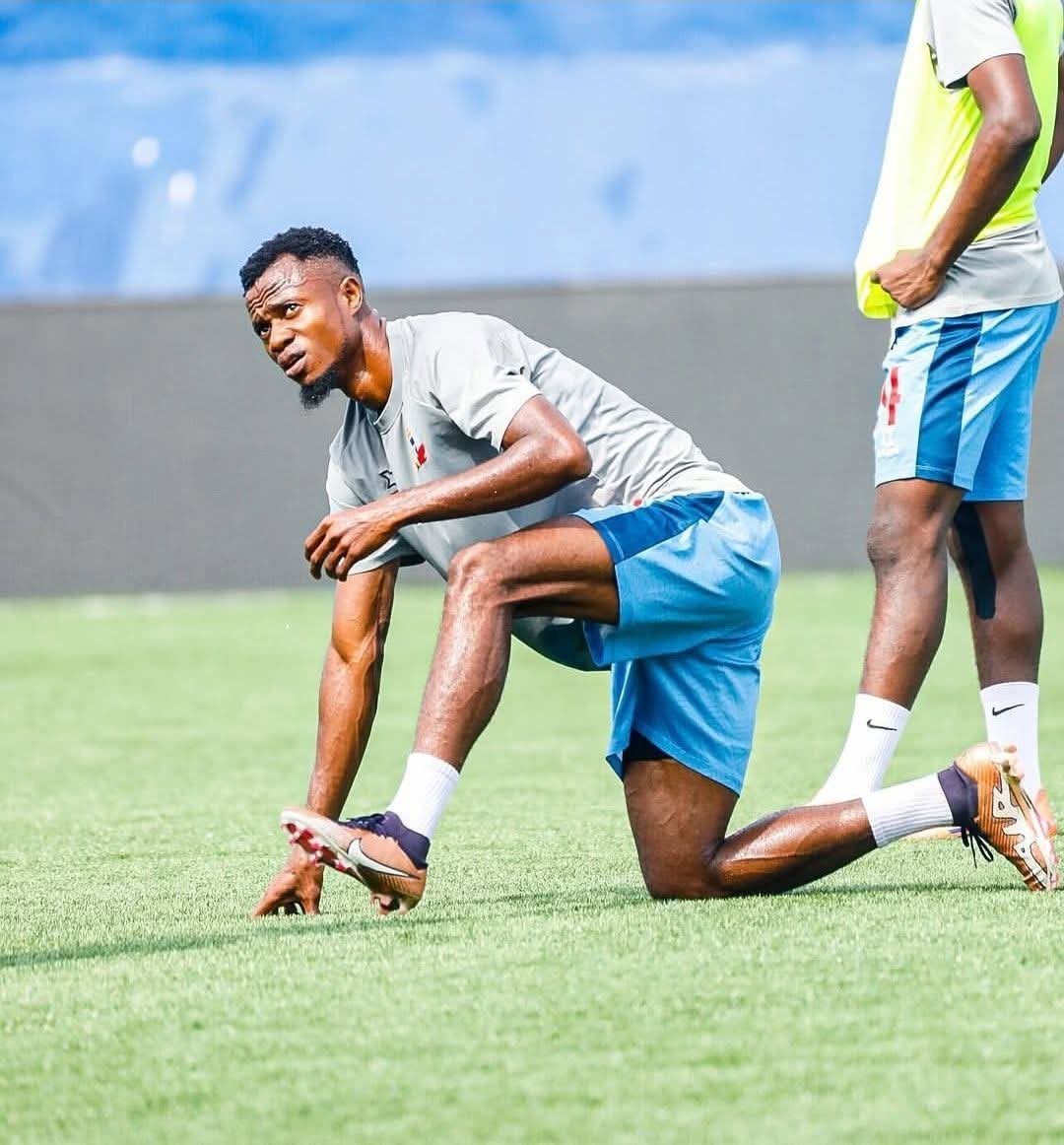 rigogaruth's tweet photo. Victor Mbaoma wavugwaga mu ikipe ya #PoliceFC ashobora kwerekanwa mu ikipe ya Tusker yo Mu gihugu cya Kenya.
Amakuru aravuga ko ari ikibazo cy’Igihe kuko ibijyanye n’amasezerano byamaze kurangira. https://t.co/qujvc4RQch
