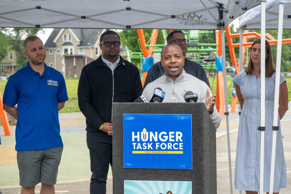 stryv365's tweet photo. Our STRYV365 team was excited to join @hungertaskforce and @MayorMKE at the launch of the Summer Meals Collaborative in Milwaukee! ☀️

We love supporting community leaders and organizations! Check out the Collaborative and find a meal near you on their website! ♥️🔗

#STRYV365 https://t.co/LbdAoNjvQ7