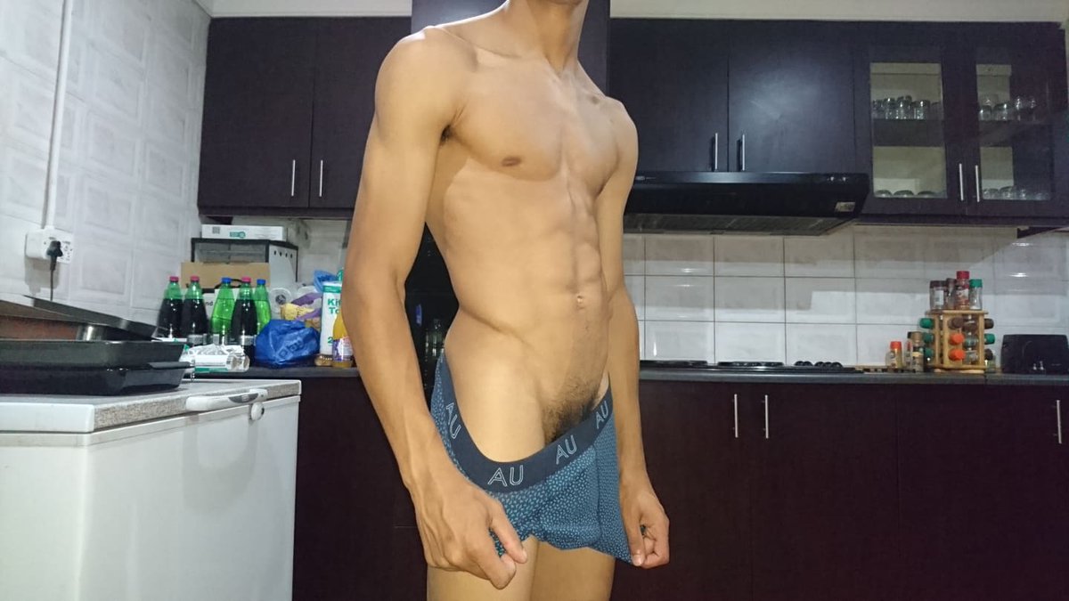 localleakcpt's tweet photo. coloured boy https://t.co/szJEAeuG7e