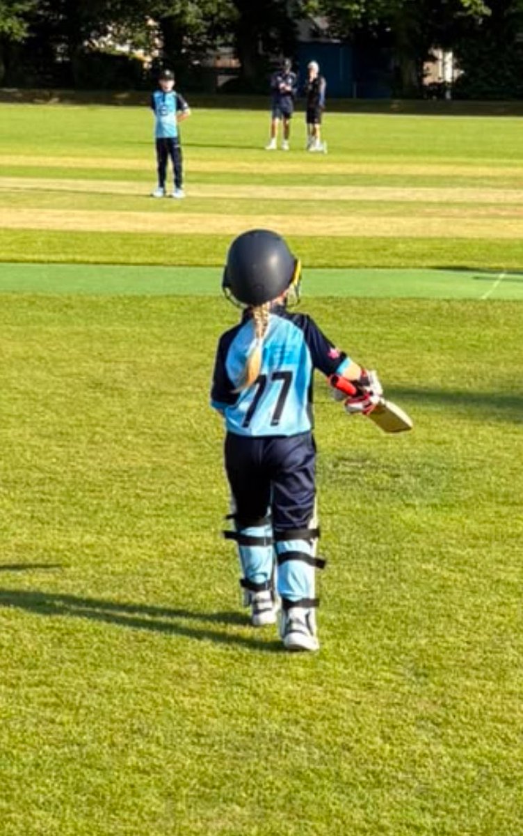 DafenCCJnr's tweet photo. Two big debuts tonight…..
Emily Vaughan and Noah Theodoulou-Evans for Dafen u10’s….aged 7. 💪🏻👏🏼💪🏻
Emily finishing with 2wkts and Noah with 5 runs!!
Amazing effort all involved, and congratulations both on your debuts!!🏏🏏
#Futurestars #Proudclub #Whatitsallabout https://t.co/pFAms1Ytzk