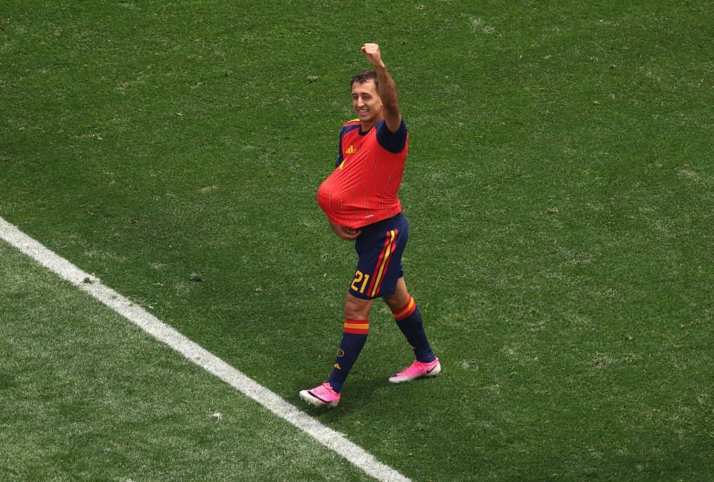 cfcnulvs's tweet photo. Forget the hype, look at the numbers.
Mikel Oyarzabal: 12 goals in 13 games for Spain. Elite consistency. 🇪🇸⚽ https://t.co/lCnypojHWT