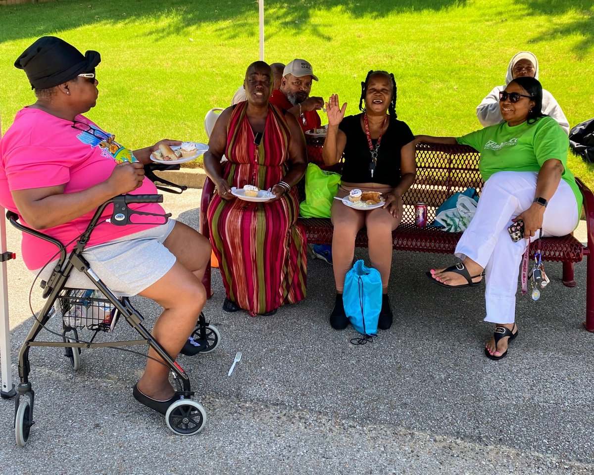 AllianceHS901's tweet photo. Our Turning Point peer recovery team and Peer Wellness Coaches took the cookout to the North Hill Woods community. 💛

Neighbors, full plates, and real conversation over the grill. This is peer support meeting people right where they live. https://t.co/B5L7iZ8wXc