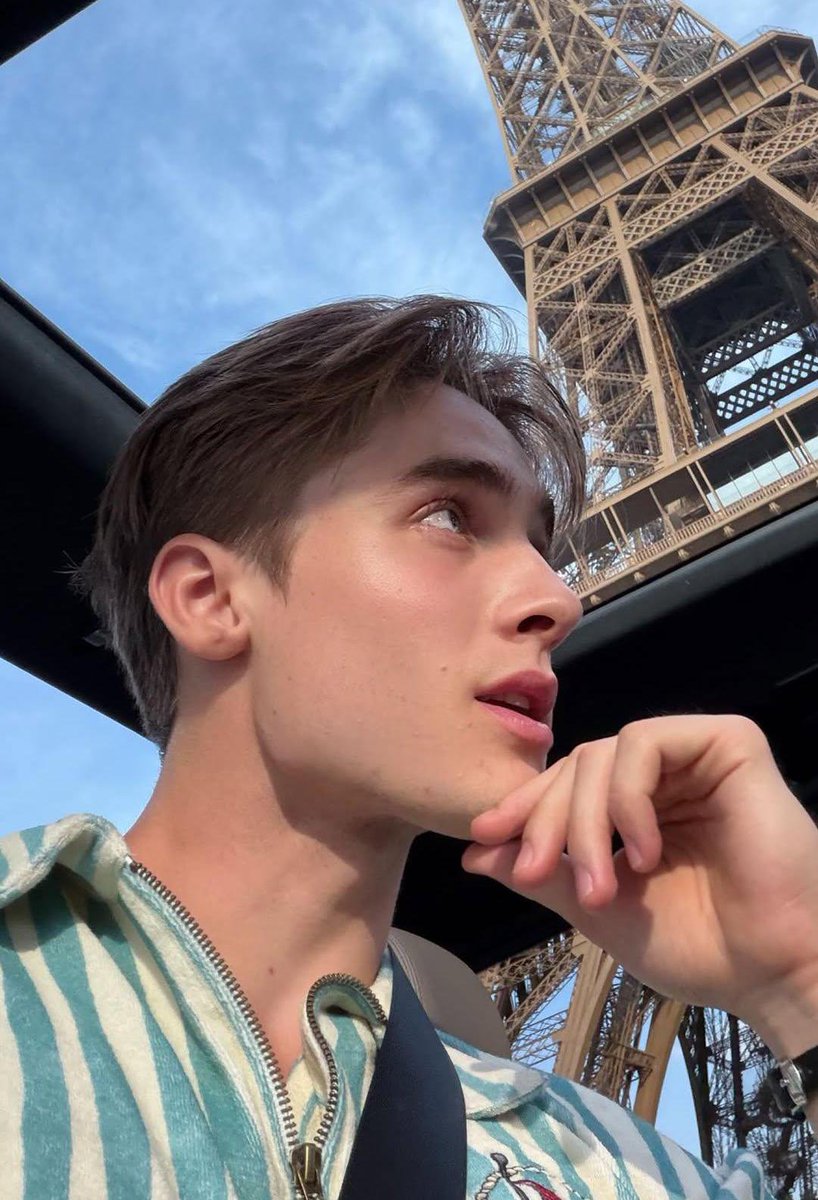 olivermuhl's tweet photo. Until next time 🇫🇷 https://t.co/i4Dairdgjf