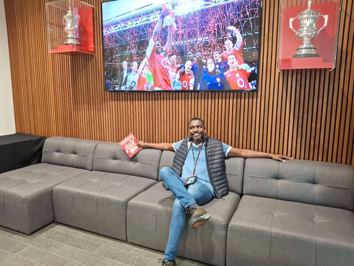 bbmhlanga's tweet photo. I miss my home, not bcoz it’s the best but coz it’s all I have. All I know &amp; all I love. My heart belongs in Zim, but cruelty and greed keeps me away. At times I regret being a journalist, but if it was no me then who. It’s a painful life. https://t.co/AWRJHZ6wyj