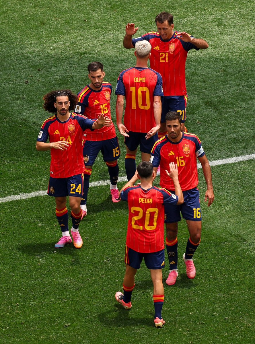 CentralDoYamal's tweet photo. A verdadeira e real favorita chegou na competição.

Agora sim a Copa do Mundo começou. https://t.co/LYeb1yTap2