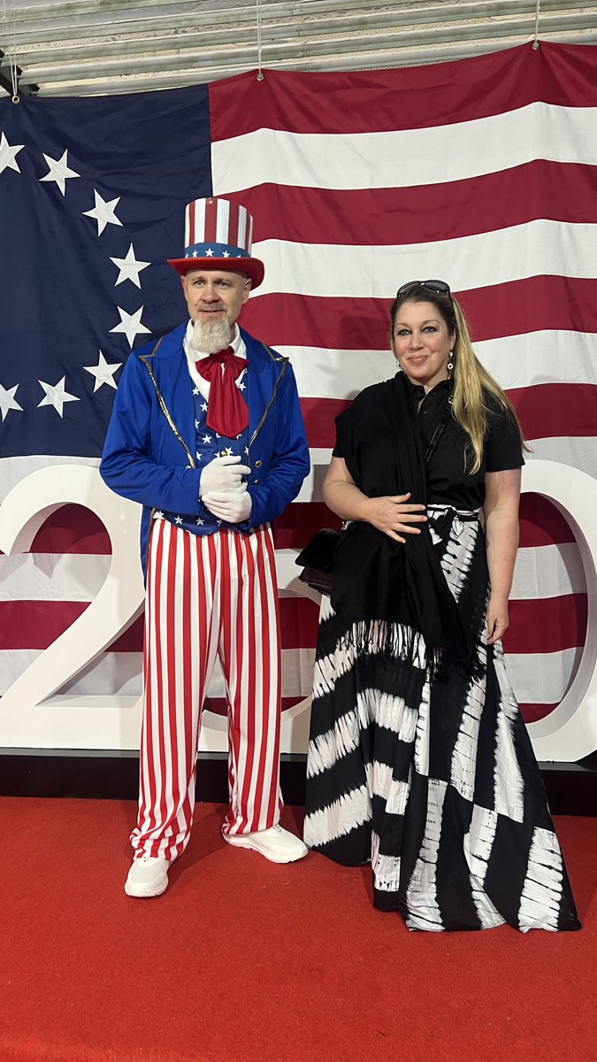 OliviaHantz's tweet photo. Honoured to join tonight’s reception marking the 250th anniversary of the U.S. Declaration of Independence. The United States has a unique place in UN history, as a founding member and host of its Headquarters. Grateful for the opportunity to celebrate this important milestone and the enduring value of dialogue and partnership. 🇺🇸🇺🇳

@WFP_Cotedivoire @USEmbAbidjan