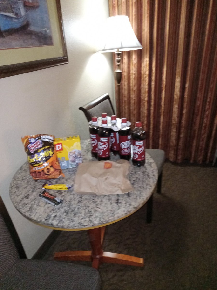 JOHNBROUMAS's tweet photo. Richmond BC Thursday July 2 2026 my 2 Queen Beds Hotel room today. Breakfast at the Hotel. Central Mall Walmart shopping today. McDonalds 2 Cheese Burgers,Free Ice Cream 🍦 today. Chips Dr Pepper 6 pack, Chocolate Bars 2 for Toronto Blue Jays baseball today. 🙂🥚🥞🧁🍌🍔🍟🥤🍫⚾ https://t.co/5ocnv4iETh