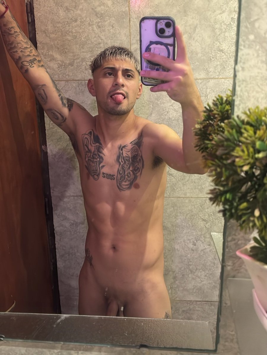 RosarinoPT's tweet photo. Mas de Joaquin futbolista de jujuy... muy fuerte esta 🤤😏
#futbol #futbolista #marcandobulto #bulto #bulge #bulgepublic #bulgeplay #argentino #chongodeldia #duchas #lockerroom #joaquin #alpalo https://t.co/ZhrdOYLvt7