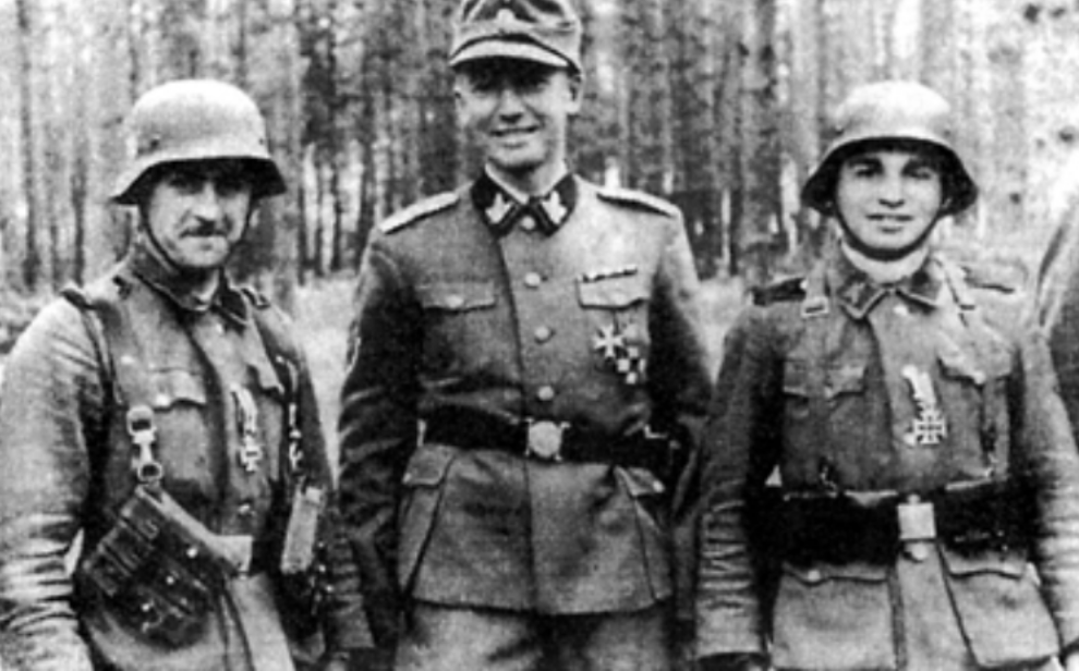 Ojdadana's tweet photo. 2-3 July 1943 — Ukrainian Waffen SS-Galizien Division (14. Waffen-Grenadier-Division) murdered 75 Poles (incl. 26 women and 16 children) and burned down 76 farms in the village of MAJDAN STARY (Biłgoraj county, Zamość region, German-occupied Poland).  #OTD https://t.co/YxXzXBFZRG