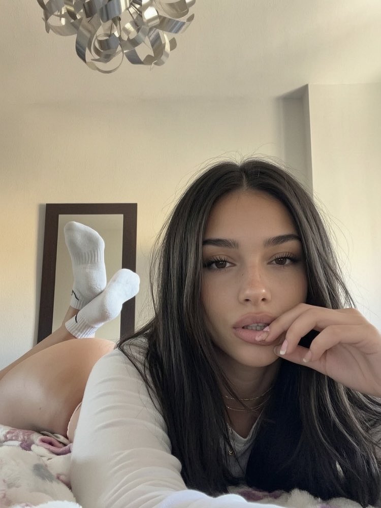 Daria Vale tweet media