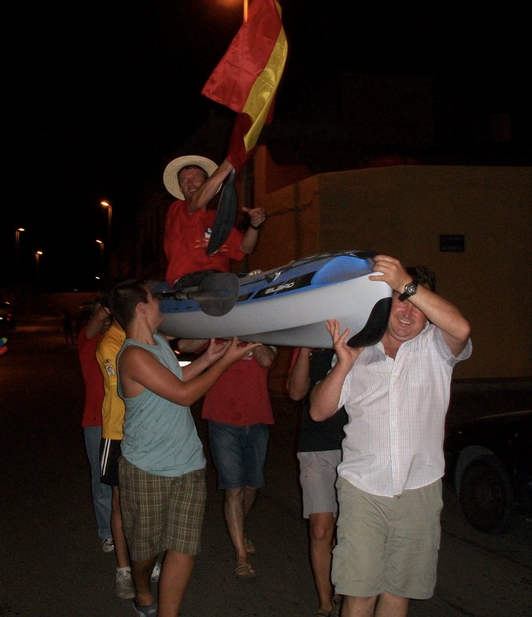 AnusquiAna01's tweet photo. El pulpo Paul de 2010 sigue vivo! Vamooos 🇪🇸
Dale al botón rojo ❤️ para mantener vivo a Paul 
#mundialdefútbol2026 #mundial2010 #españa #pulpopaul https://t.co/DqF8GB3Dln