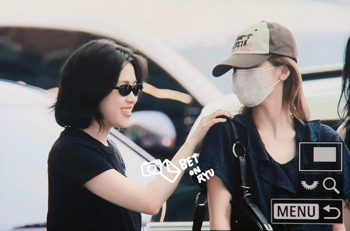 betonryu_srj's tweet photo. 260703 ICN 🐱🕶️

#있지 #ITZY #류진 #RYUJIN 
@ITZYofficial https://t.co/myNpXaTnPG
