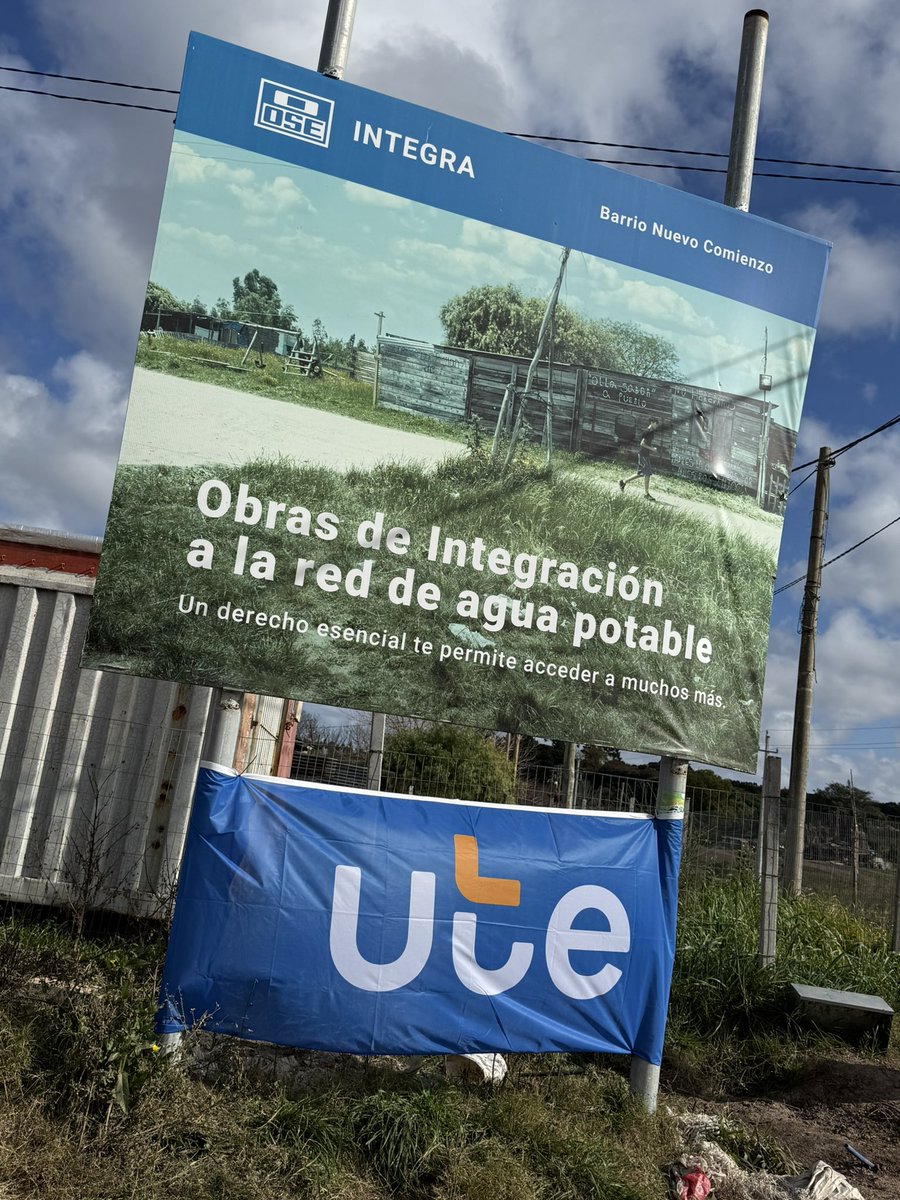 DCaggiani's tweet photo. Hoy se inauguraron las obras de integración a la red de agua potable y energía eléctrica en el barrio Nuevo Comienzo. ✌🏽 https://t.co/5fU1db9a7c