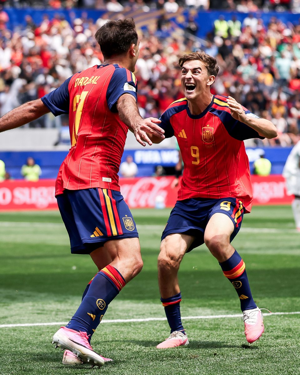 brfootball's tweet photo. No one was happier for Oyarzabal's fourth goal of the World Cup than Gavi 🤗 https://t.co/NQBdDUxwpc