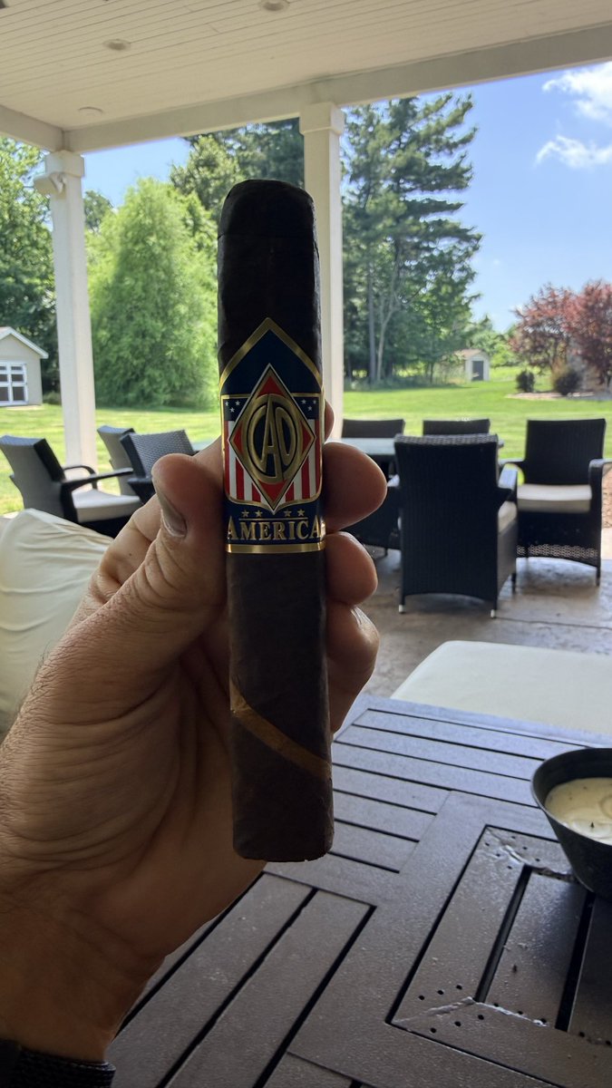 EmberlyCigarApp's tweet photo. Emberly is celebrating Americas 250th with a nice CAO America!

#caocigars #cigar #independenceday #america https://t.co/YhnfxXS0Hz
