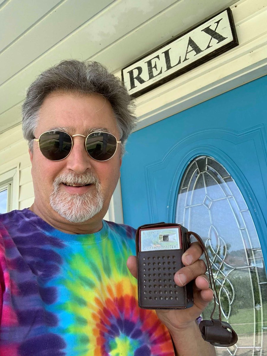 brakadamas's tweet photo. @Super70sSports Smaller with a leather case. Still have it. Believe I got it for First Communion back in 1962. https://t.co/FVCLSoJTdq