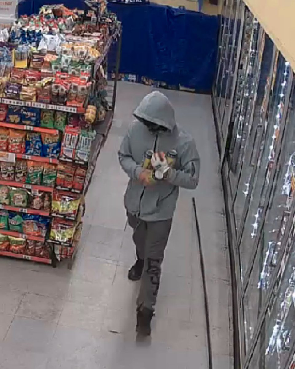 ARCElPasoTV's tweet photo. #CRIME #Police say it needs your help identifying a masked #thief with an affinity for "#TwistedTeas" who stole from the same East #ElPaso #CircleK on three different days in the span of seven days. https://t.co/qZnFMWoSXT ๐ท: Crime Stoppers of El Paso via Facebook https://t.co/sb1ytyV250