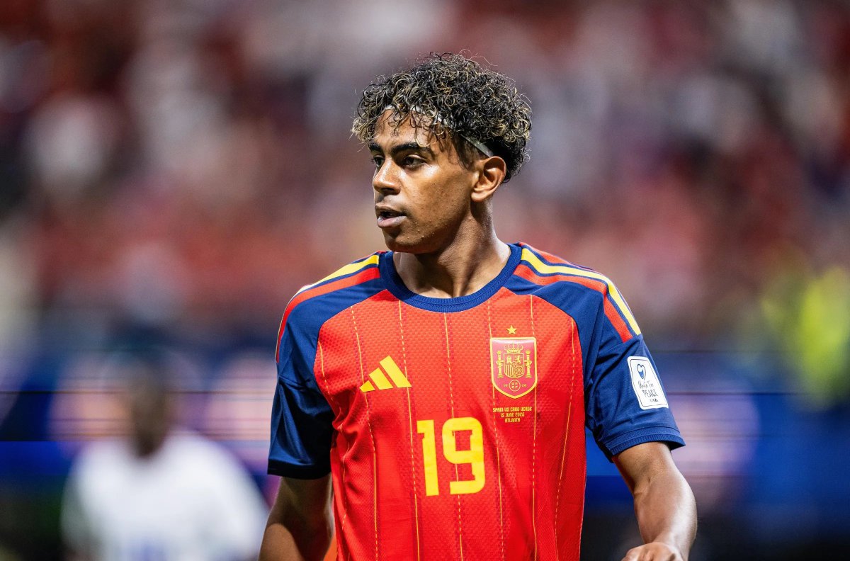 TouchlineX's tweet photo. 🔥 Lamine Yamal's MASTERCLASS vs. Austria:

• MOTM
• 2 key passes
• 6 shots
• 60 touches
• 5 dribbles
• 22 carries
• 5 duels won
• 5 recoveries https://t.co/iswgbzU9D4