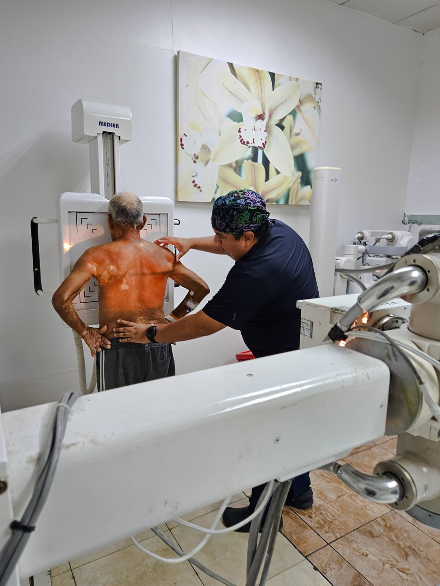 HGuayaquil's tweet photo. En el Servicio de Imagenología del hospital brindamos atención especializada con tecnología y el personal comprometido con la salud de nuestros pacientes. https://t.co/vR2R6cUywE
