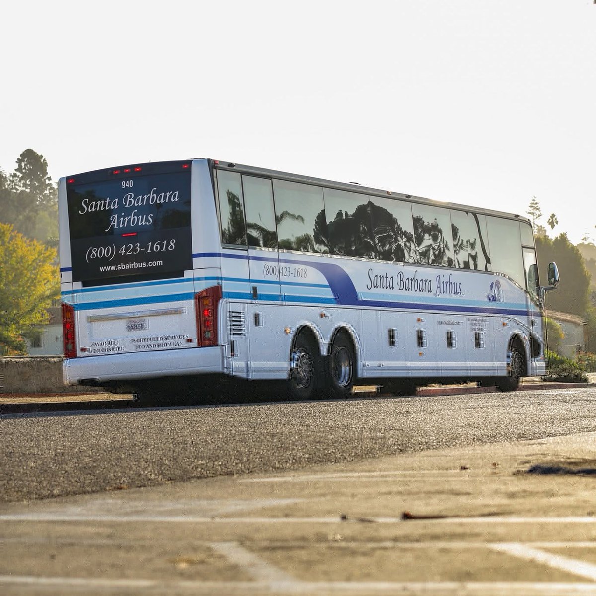 CityOfGoleta's tweet photo. 📣 #CityofGoleta Fourth of July Drone Light Show is almost here! 10 Reason #3 to attend: Stress-Free Parking! 🚌🚗
#PRO tip: Skip the traffic and ride our FREE Santa Barbara Airbus shuttles from Costco at the Camino Real Marketplace to Dos Pueblos High School (DPHS) and back! Prefer to drive? Limited parking is also available at DPHS under the solar array on a first-come, first-served basis.
🎟️ Reserved Seating Reminder: Upgrade your experience with limited reserved seating on the field! Limited spots remain. Learn more: https://t.co/EDzdKZSC7B
@SBAirbus 

--

📣 ¡El Show de Drones del 4 de Julio de la #CiudaddeGoleta ya casi está aquí! Razon #3 para asistir: ¡Estacionamiento sin estrés! 🚌🚗
#Consejo: ¡Olvídate del tráfico y aprovecha los transportes GRATUITOS de Santa Barbara Airbus desde Costco en Camino Real Marketplace a Dos Pueblos High School (DPHS) y de regreso! Si prefieres manejar, también habrá estacionamiento limitado disponible en DPHS bajo los paneles solares hasta llenar espacios.
🎟️ Recordatorio de Asientos Reservados: ¡Mejora tu experiencia con los asientos reservados disponibles en el campo! Quedan pocos disponibles. Más información: https://t.co/EDzdKZSC7B