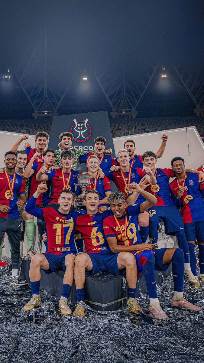 GunnerVeracruz8's tweet photo. Goles en el mundial:

Toda la plantilla del Barcelona - 1

Gabriel Martinelli y Bob Esponja - 1 https://t.co/6XL9Lnd5cW