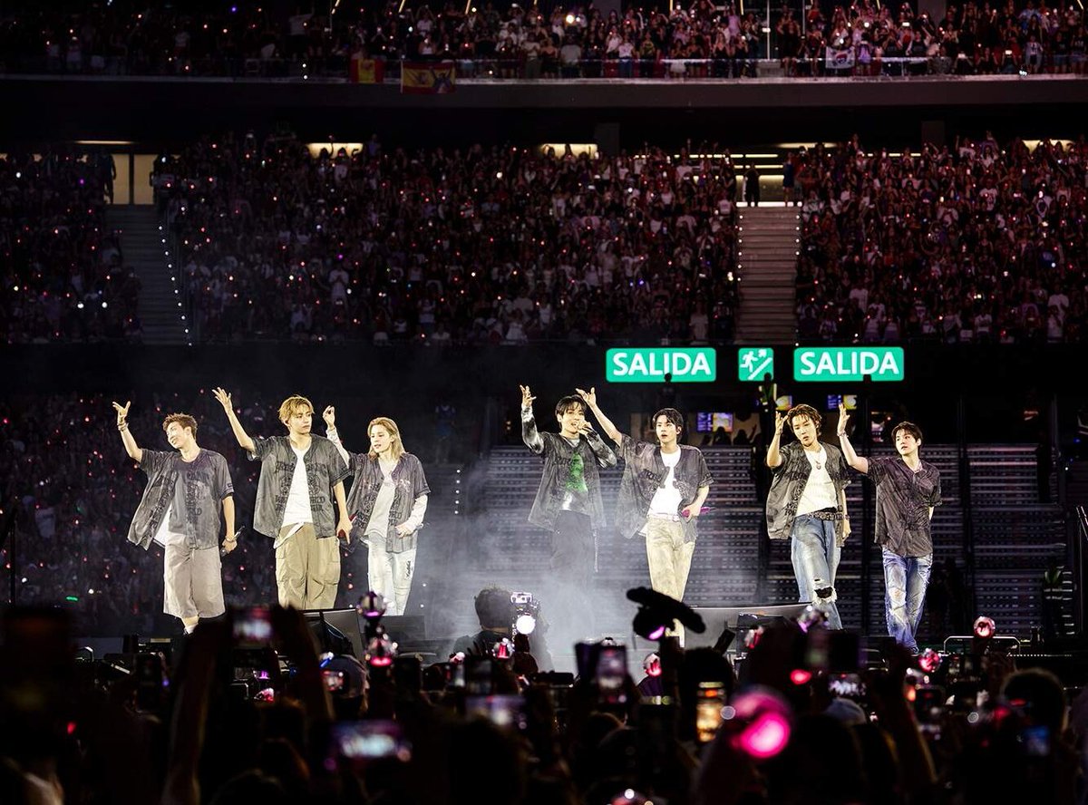 PJopaloma's tweet photo. Bueno, llegó el momento:
★☆Mi experiencia en los conciertos del 26 y 27 de junio de BTS en Madrid y la Pop-Up☆★
Dentro hilo🧵👇🏽
#방탄소년단 #BTS #EArmy #BTS_WORLDTOUR_ARIRANG
#BTS_WORLDTOUR_ARIRANG_EUROPE #BTS_WORLDTOUR_ARIRANG_MADRID https://t.co/WuLQLfDWk9