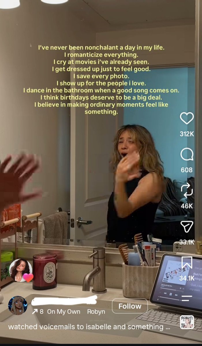 finding_roses's tweet photo. She watched it😁

#beckysangels‌ https://t.co/VGwtnhTefD