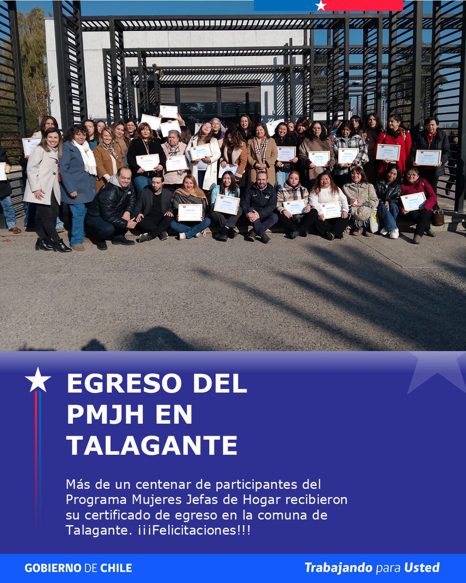 SernamEG_RM's tweet photo. ¡Felicitaciones a las más de 100 participantes del Programa Mujeres Jefas de Hogar (PMJH) que recibieron su certificado de egreso en la comuna de Talagante! 🎓✨ 💚El PMJH del @SernamEGChile  contribuye al fortalecimiento de la autonomía económica de las mujeres. https://t.co/g0oz51Evmw