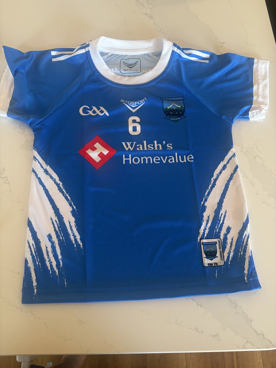 Barrowrangers's tweet photo. It was also a special occasion as our young players proudly wore their new jerseys for the very first time. A sincere thank you to John Walsh of Walsh’s Homevalue Hardware, Bagenalstown, for his generous sponsorship. Your support is greatly appreciated https://t.co/6U38T6FuZd