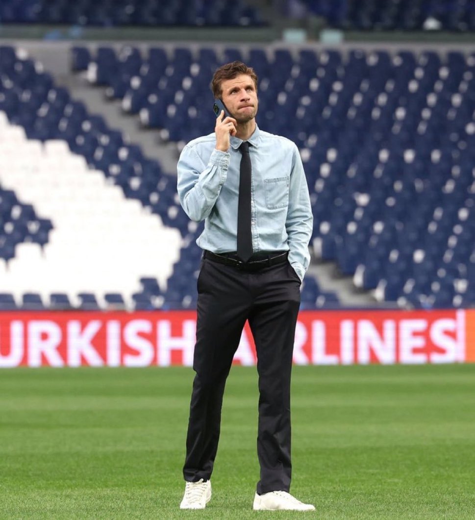 jmsiala's tweet photo. future coach of the german ft idgaf 🇩🇪 https://t.co/MwQE9t7WzV