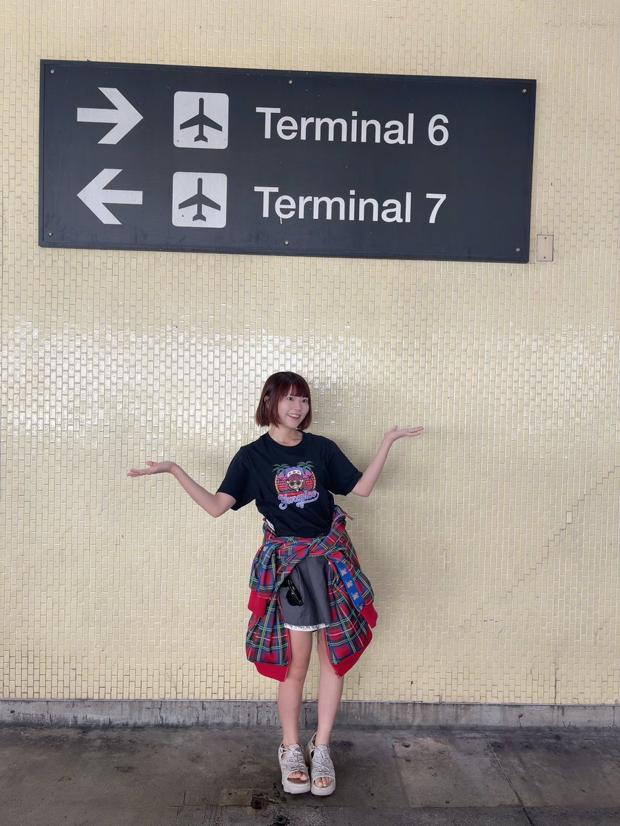 yura_burstgirl's tweet photo. Question😎💡

What is this pose❓ https://t.co/yyAFuYzgFv