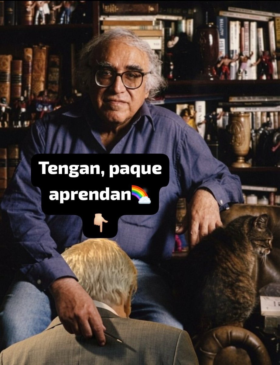 TonoOldSchool's tweet photo. @BeatrizGMuller Con razón el viejo guango la tocaba con asquito jajaja 
#LaPerritaDeMonsiváis https://t.co/7Hd3p4hQkv